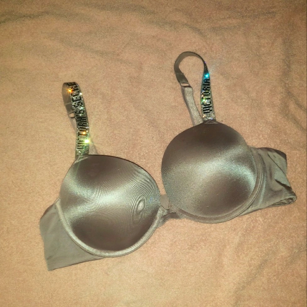 Victoria's Secret  Very Sexy shine strap push up bra